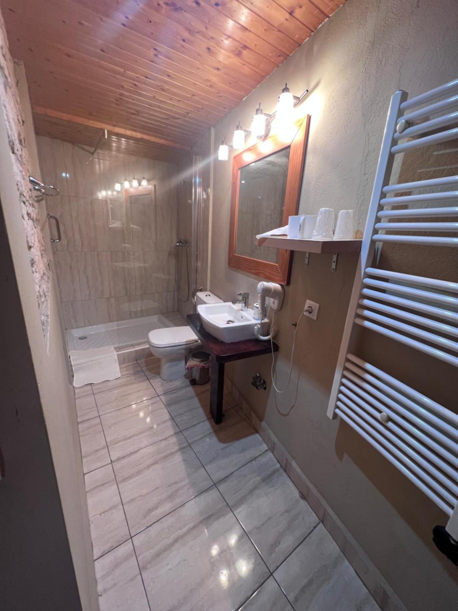 La Garbinada Hotel Torrebeses Ngoại thất bức ảnh