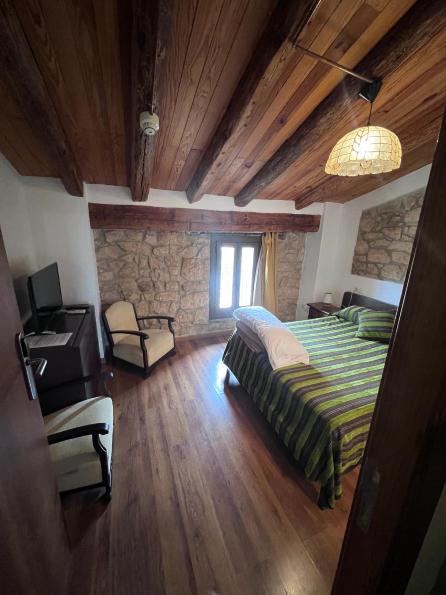 La Garbinada Hotel Torrebeses Ngoại thất bức ảnh